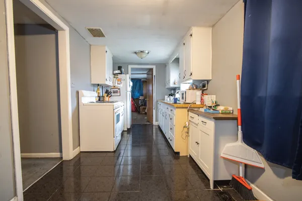 $229,000 | 377 Florida Avenue, Aurora, IL 60506