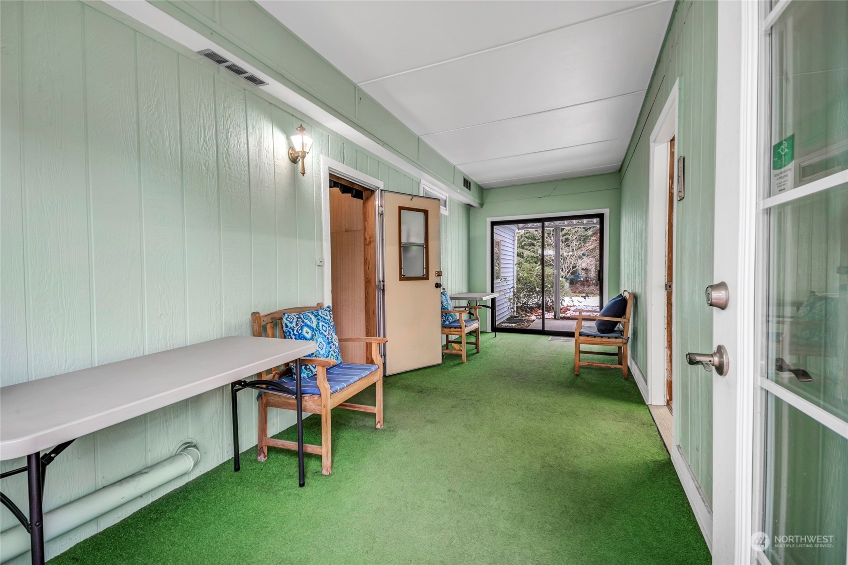 24106 10th Place West Bothell, WA 98021 - Photo 18 of 29 a room with furniture and a window