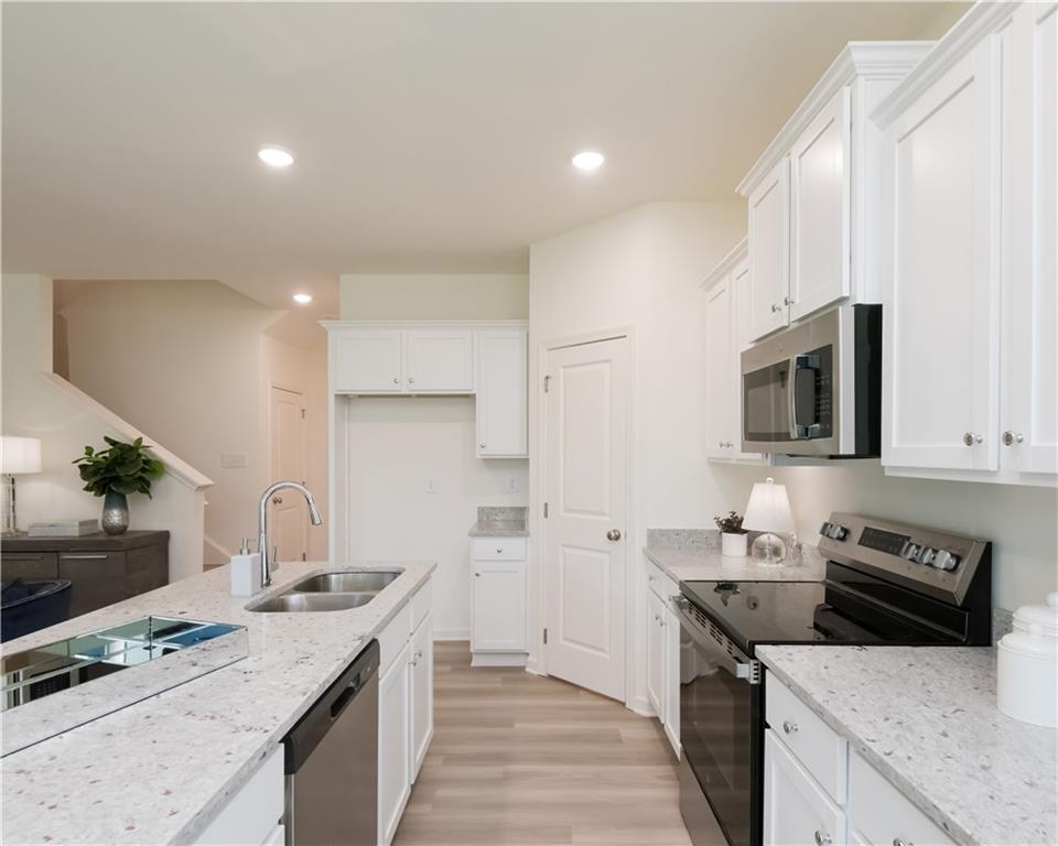 2544 Riverside Court Northeast Conyers, GA 30013 - Photo 15 of 38