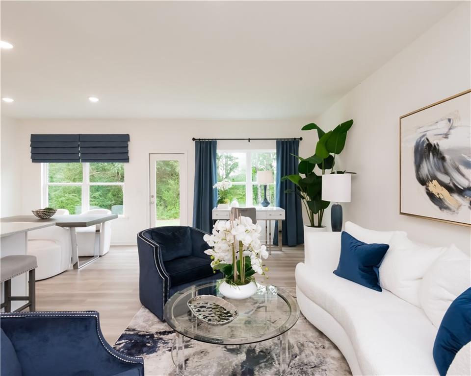 2544 Riverside Court Northeast Conyers, GA 30013 - Photo 6 of 38