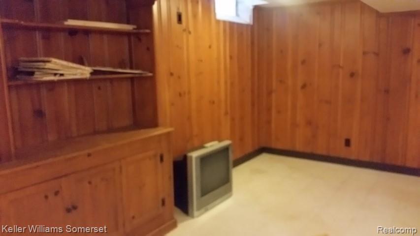 1448 Vernier Road Grosse Pointe, MI 48236 - Photo 31 of 34 20170907_173253 (Small) - Copy.jpg