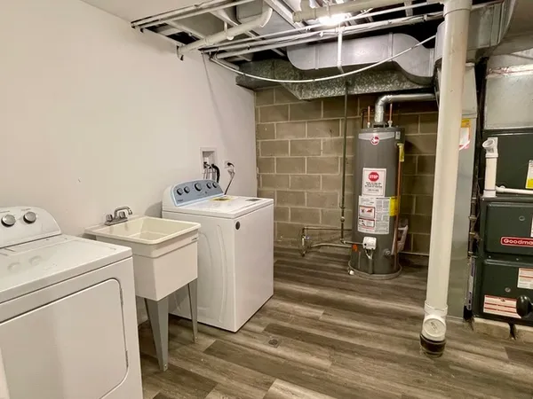 $1,600 | 538 East 134th Street, Chicago, IL 60827
