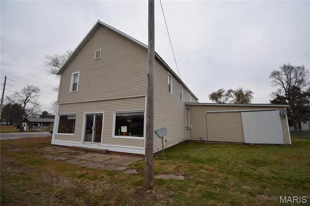 $70,000 | 200 West Garrison Street, Gillespie, IL 62033