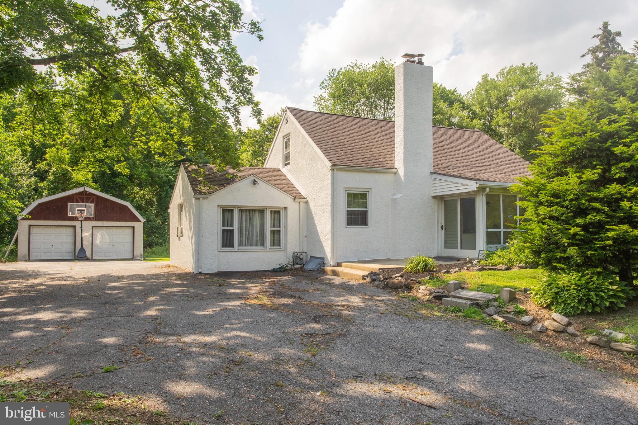 614 Meetinghouse Road Boothwyn, PA 19061 - Photo 2 of 49 Front