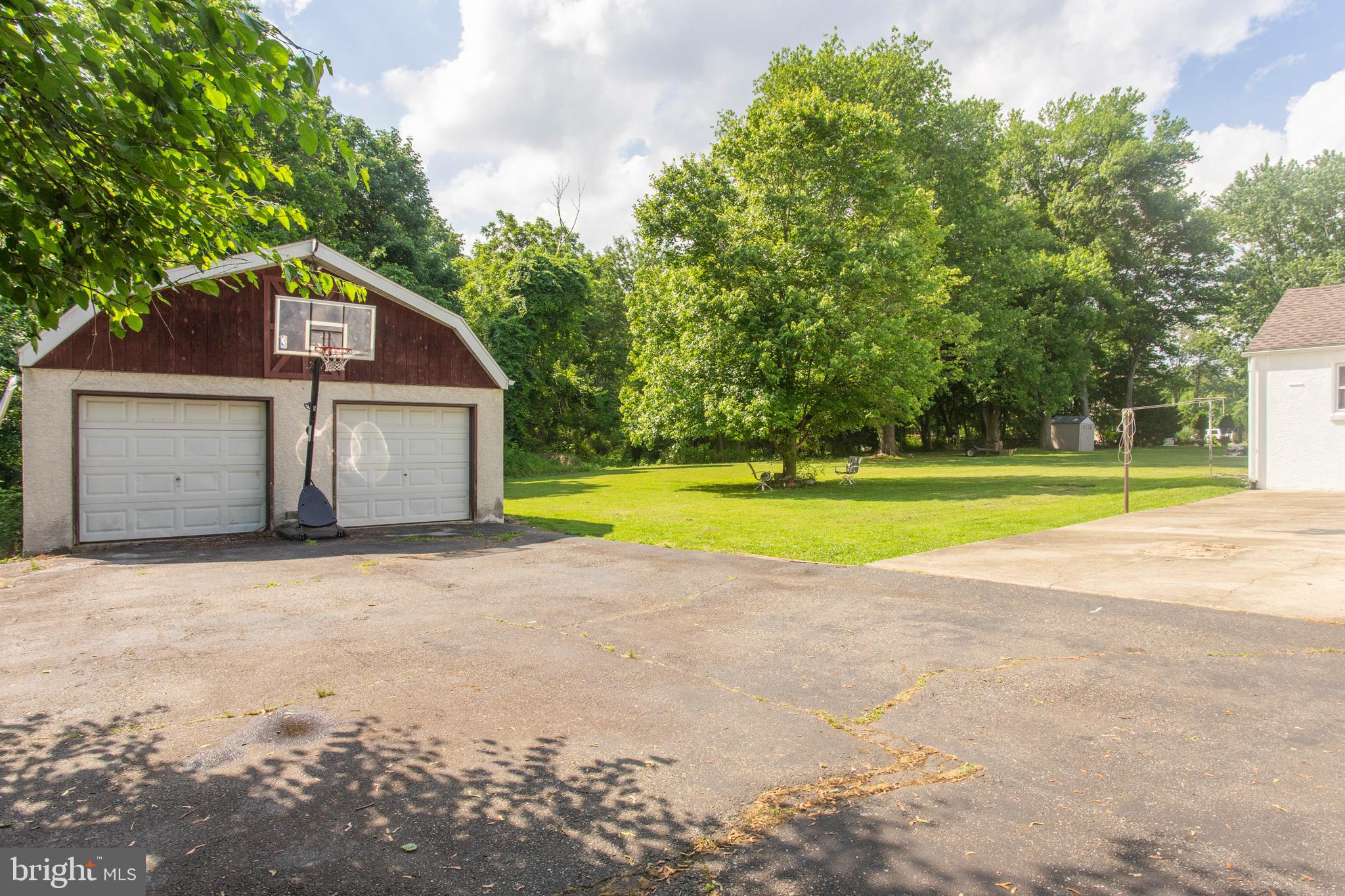 614 Meetinghouse Road Boothwyn, PA 19061 - Photo 4 of 49 Oversized Garage