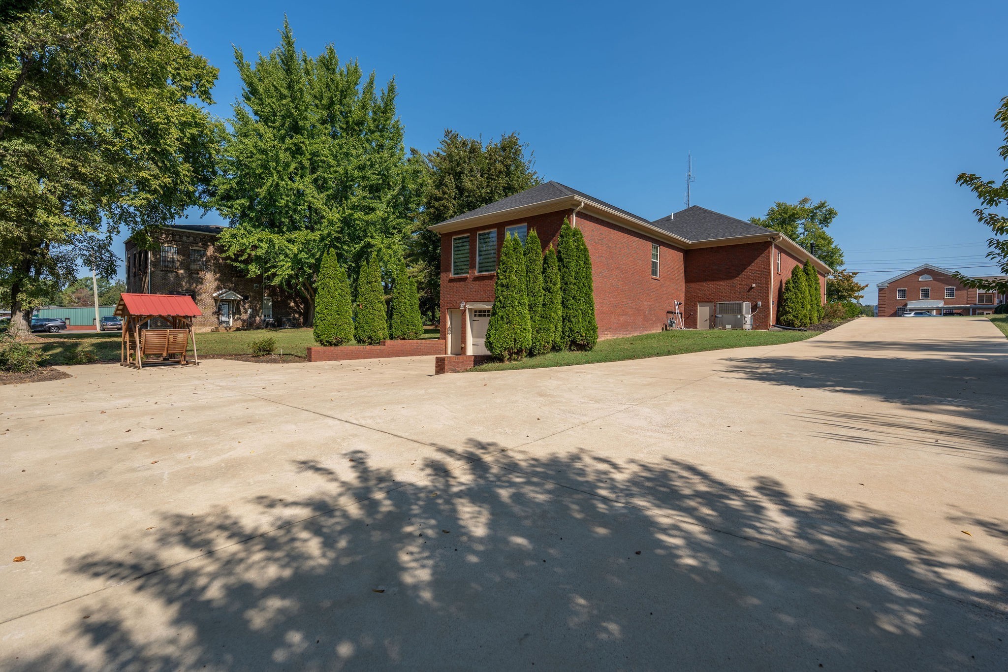 219 Waterloo Street Lawrenceburg, TN 38464 - Photo 31 of 39 a house with a outdoor space