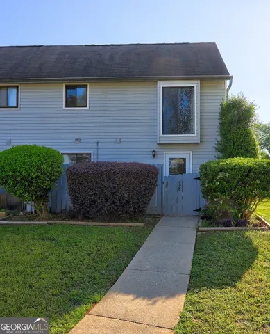 $2,300 | 288 Country Club Drive, Jonesboro, GA 30238