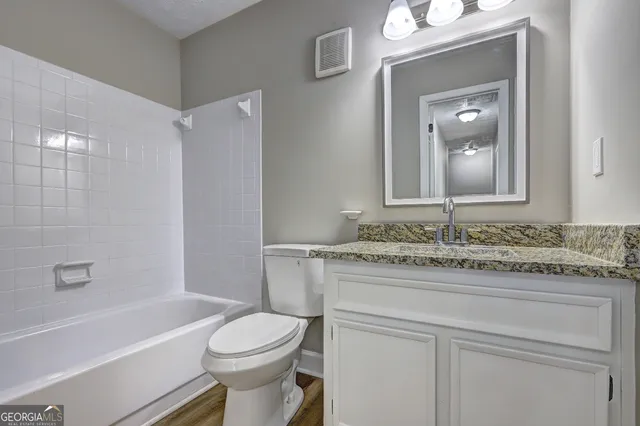 $2,300 | 288 Country Club Drive, Jonesboro, GA 30238