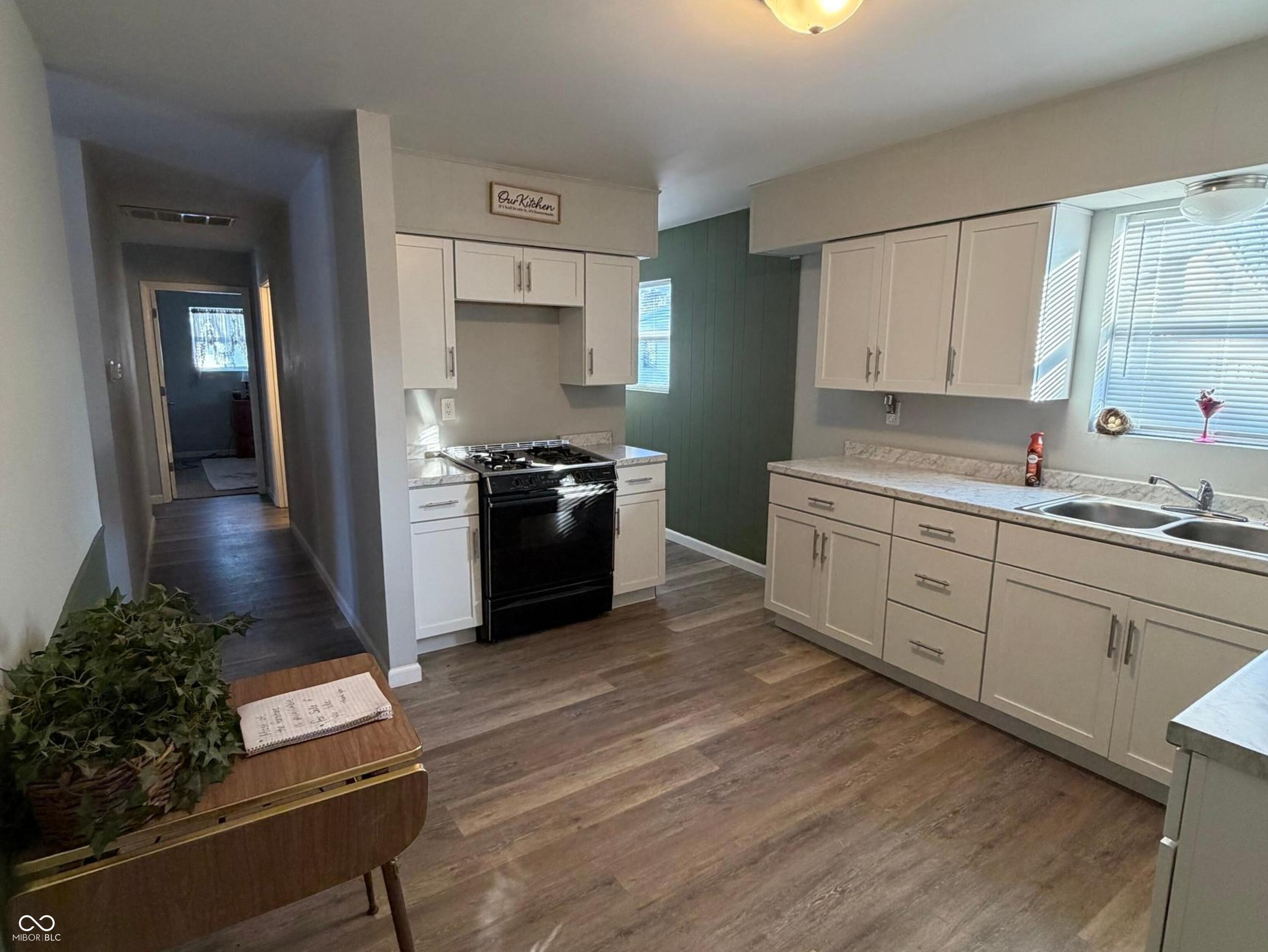 1002 Collier Street Indianapolis, IN 46241 - Photo 5 of 14