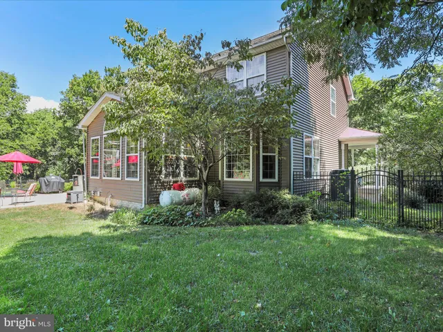 $659,900 | 112 Chimney Drive, Bunker Hill, WV 25413