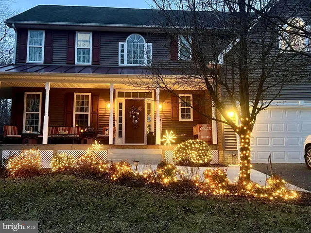 $659,900 | 112 Chimney Drive, Bunker Hill, WV 25413