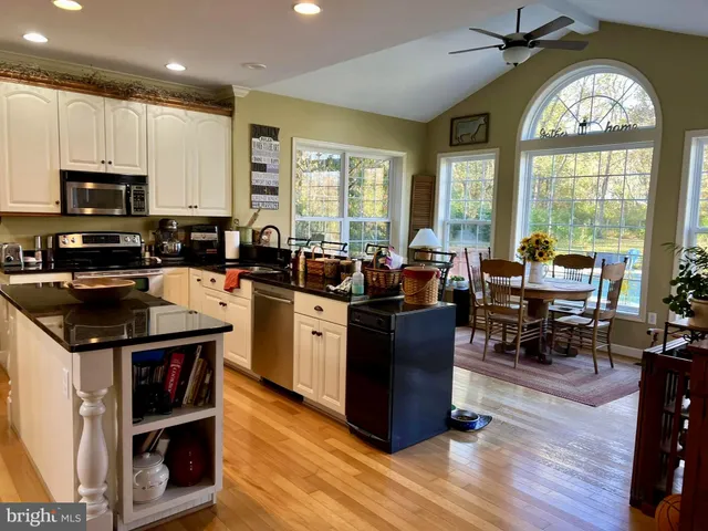 $659,900 | 112 Chimney Drive, Bunker Hill, WV 25413