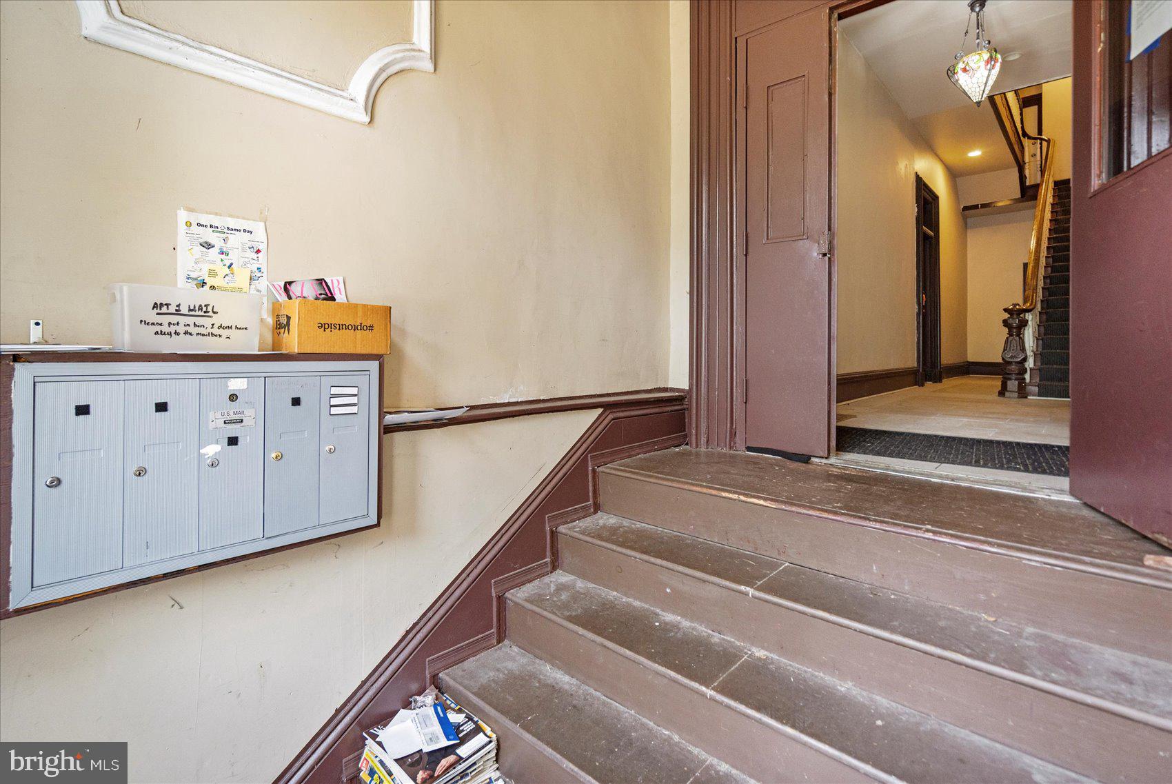 2304 Eutaw Place Baltimore, MD 21217 - Photo 3 of 105 Foyer