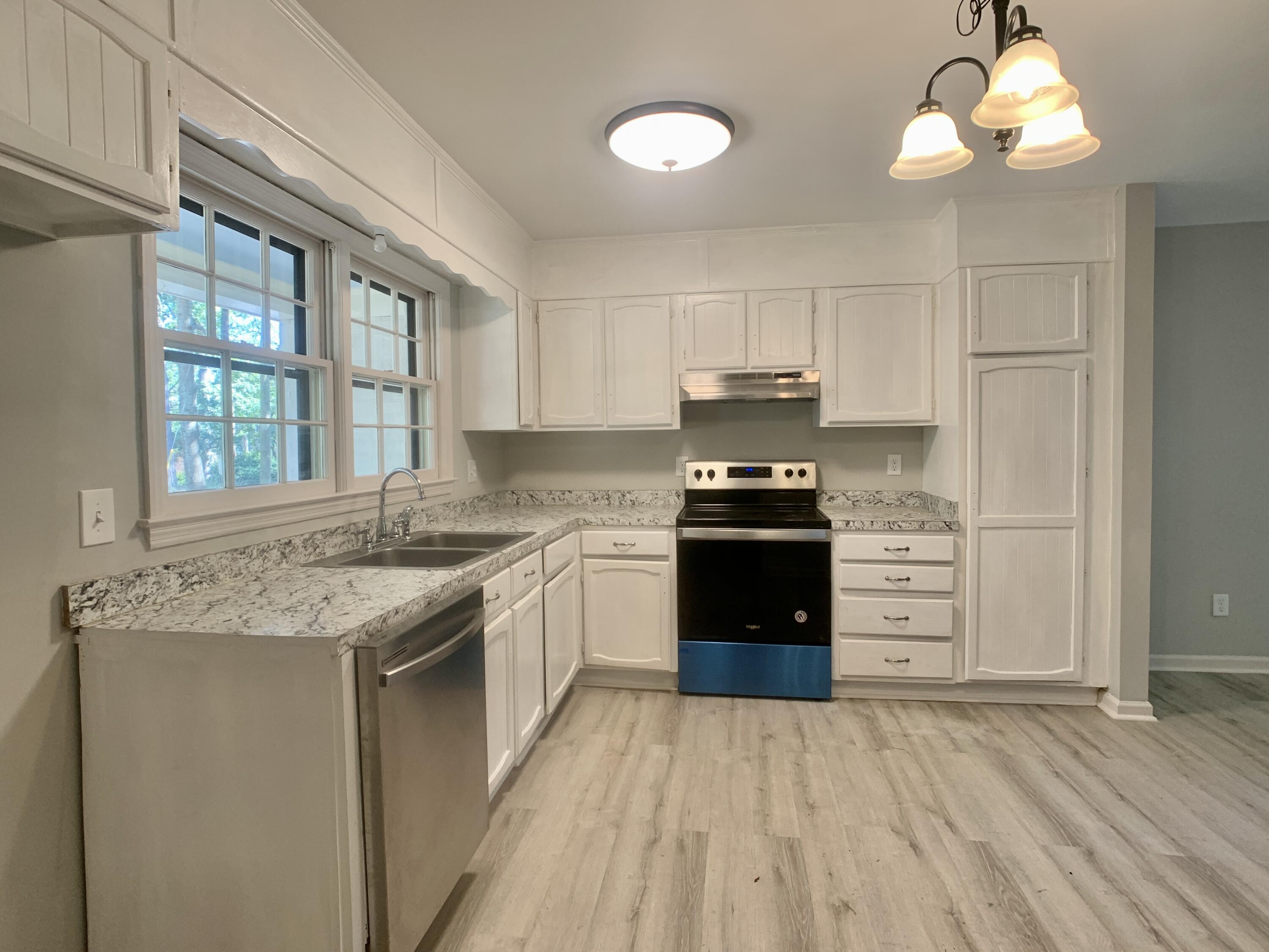 1744 Dogwood Road Charleston, SC 29414 - Photo 13 of 21 IMG_7278