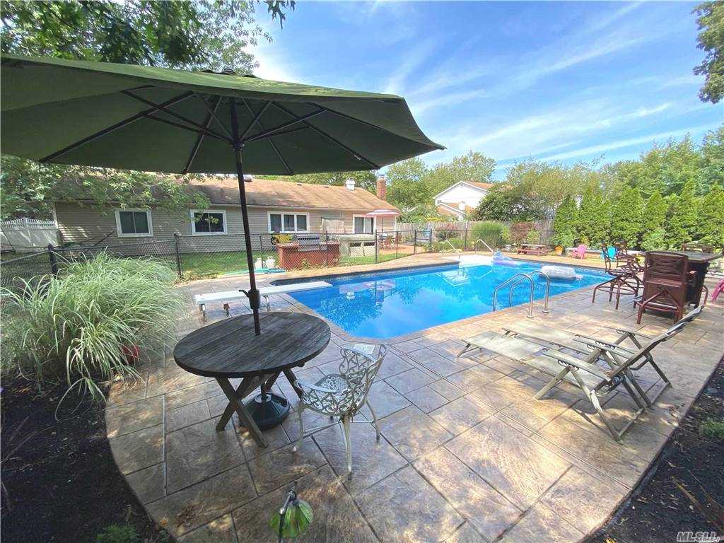 85 Strathmore Village Drive, South Setauket, NY 11720 Compass