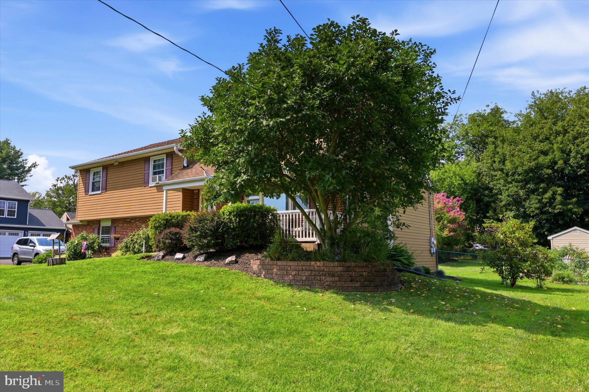 337 Middle Holland Road Southampton, PA 18966 - Photo 2 of 40 Gallery Image 2