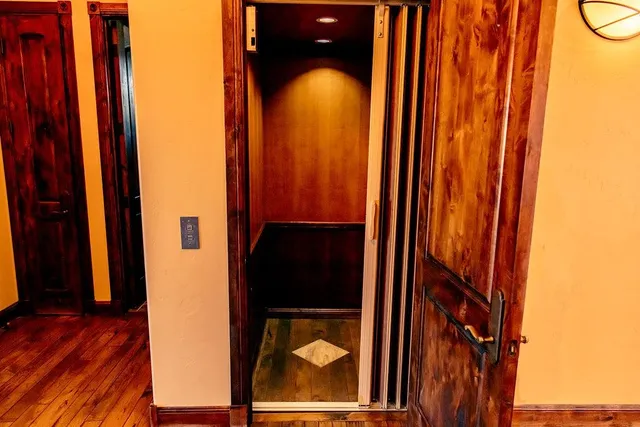 a view of walk in closet