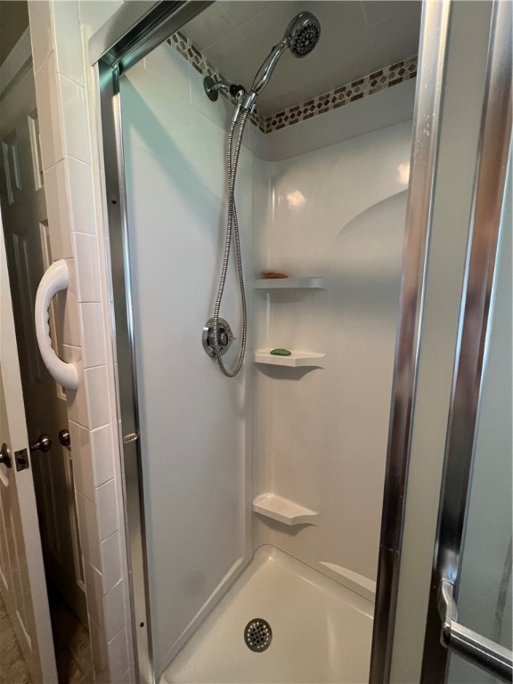 121 Lloyd Avenue Warwick, RI 02889 - Photo 20 of 37