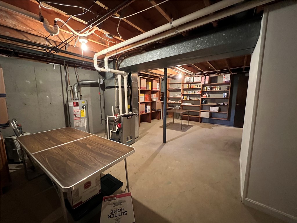 121 Lloyd Avenue Warwick, RI 02889 - Photo 26 of 37