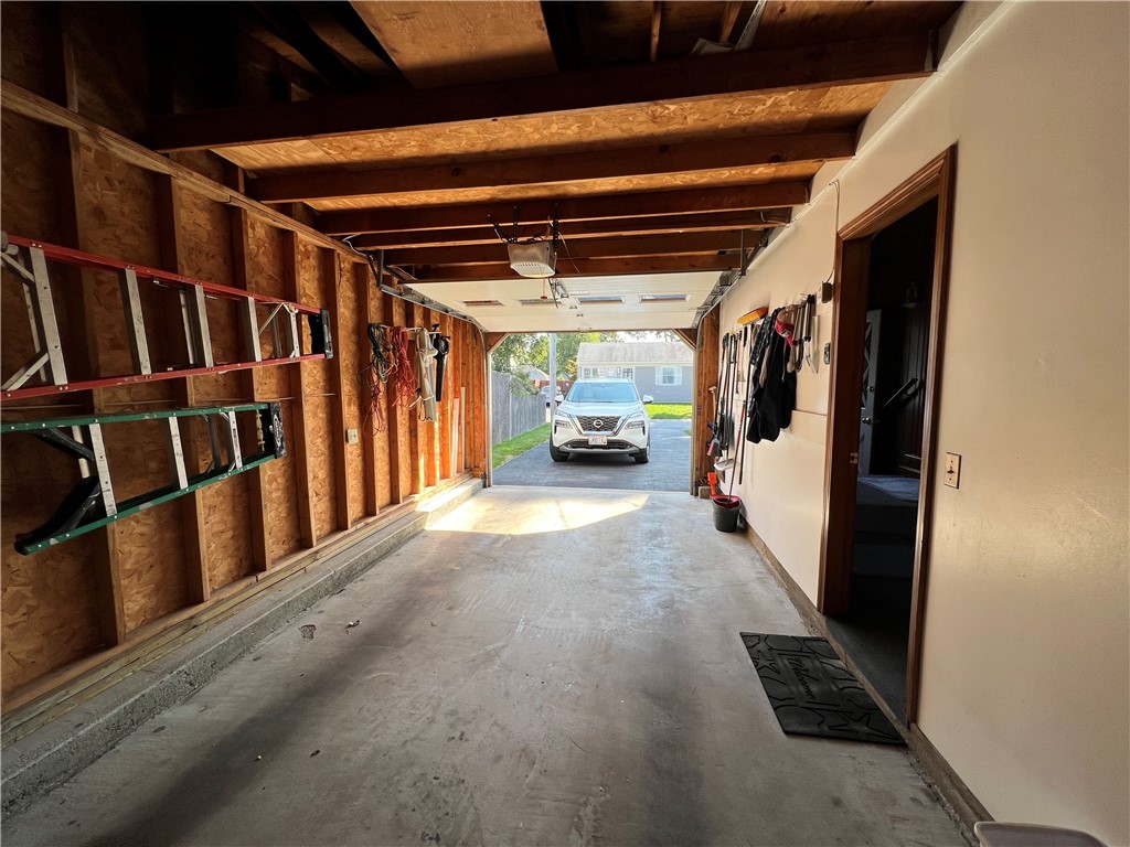 121 Lloyd Avenue Warwick, RI 02889 - Photo 33 of 37