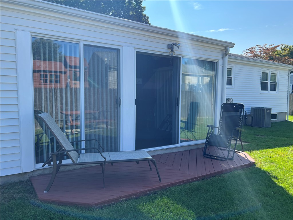 121 Lloyd Avenue Warwick, RI 02889 - Photo 35 of 37