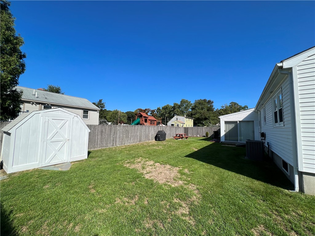 121 Lloyd Avenue Warwick, RI 02889 - Photo 37 of 37