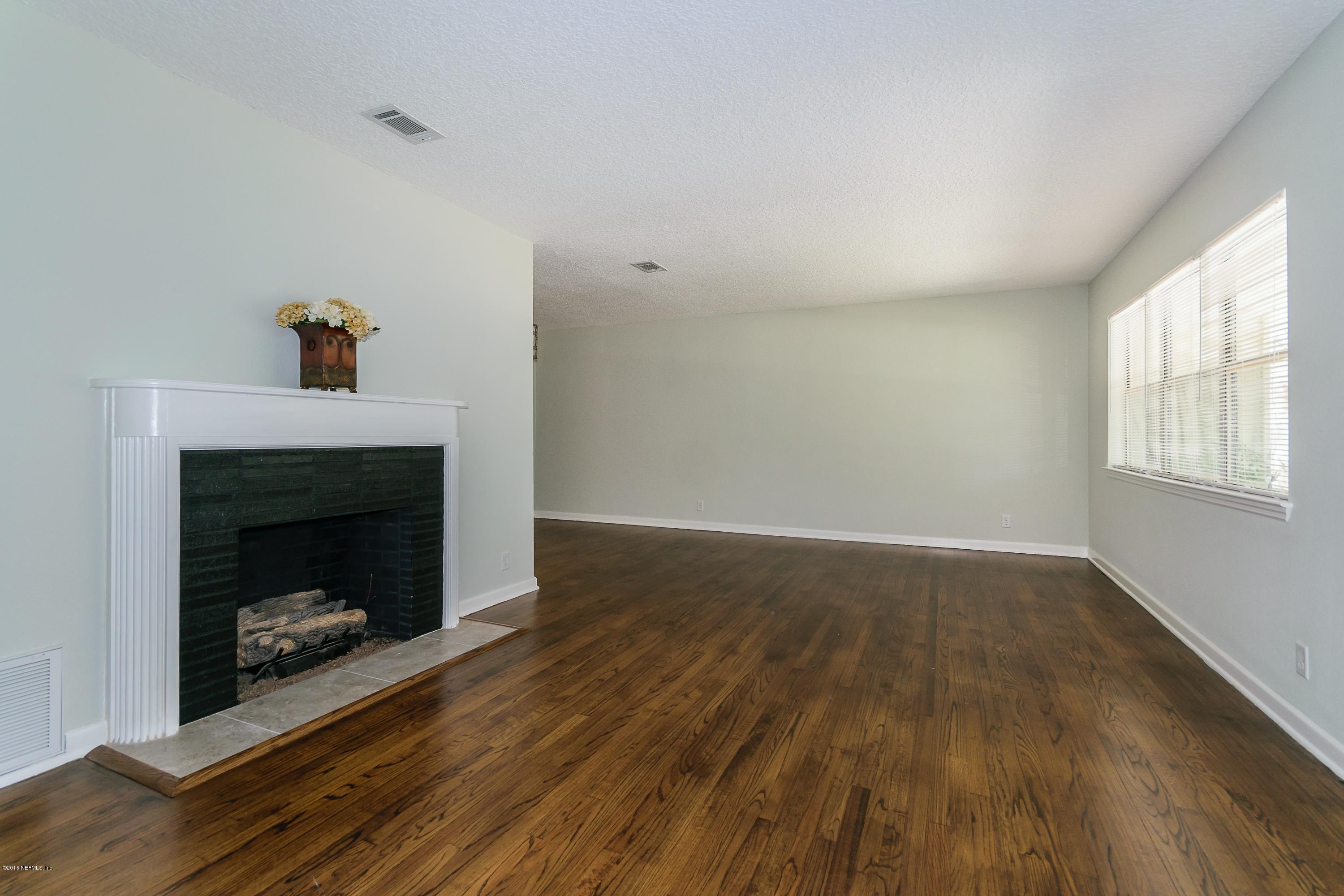 6330 Wesleyan Road Jacksonville, FL 32217 - Photo 5 of 17 050