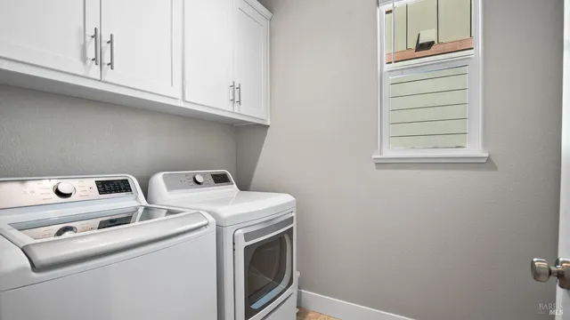 $795,000 | 1212 Del Rancho Way, Petaluma, CA 94954