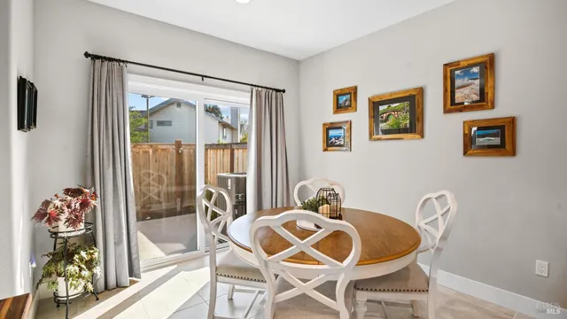 $795,000 | 1212 Del Rancho Way, Petaluma, CA 94954