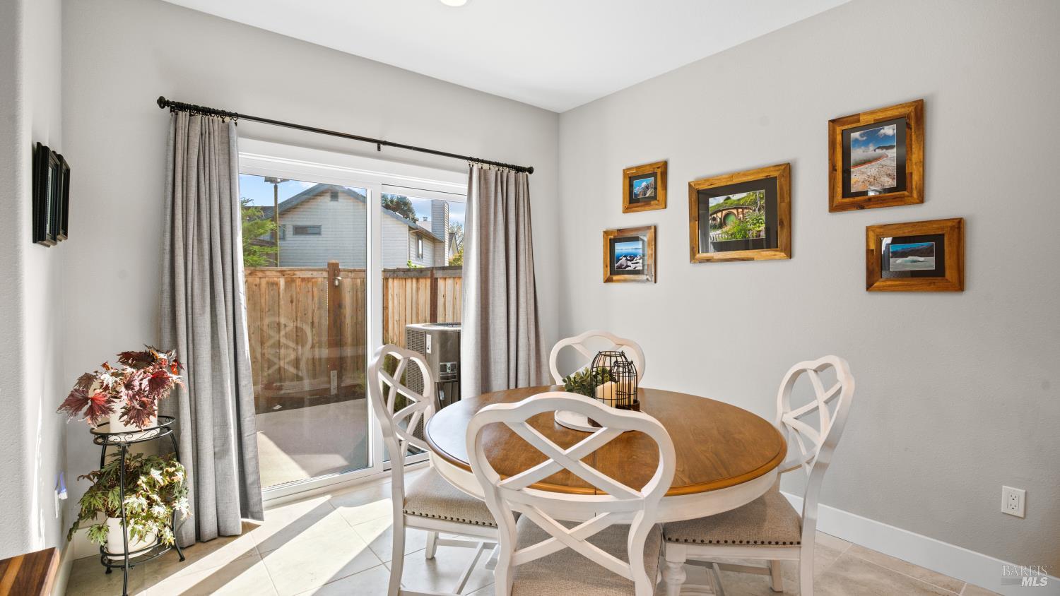 1212 Del Rancho Way Petaluma, CA 94954 - Photo 5 of 28