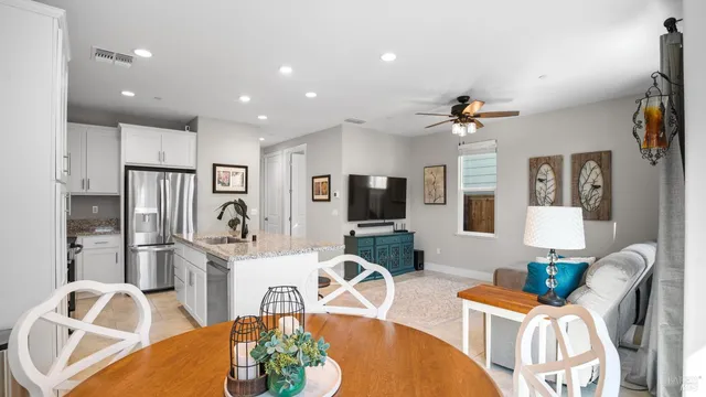 $795,000 | 1212 Del Rancho Way, Petaluma, CA 94954