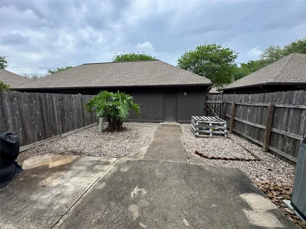 $2,450 | 2204 Gemini Avenue, Houston, TX 77058