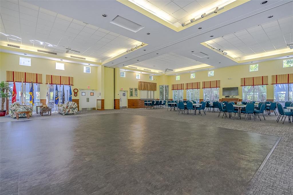 509 Starboard Avenue Edgewater, FL 32141 - Photo 51 of 54 a view of a room with gym equipment