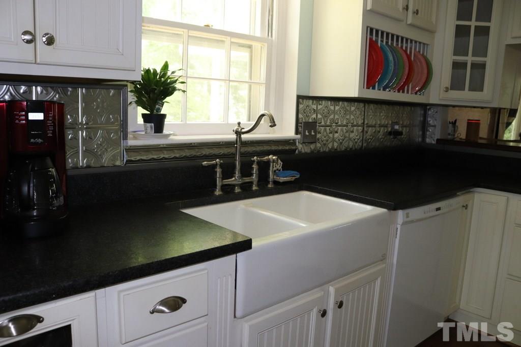 712 Richmond Street Raleigh, NC 27609 - Photo 3 of 23