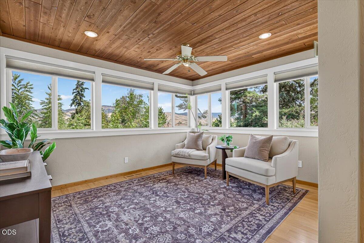 1056 Beswick Way Ashland, OR 97520 - Photo 23 of 47