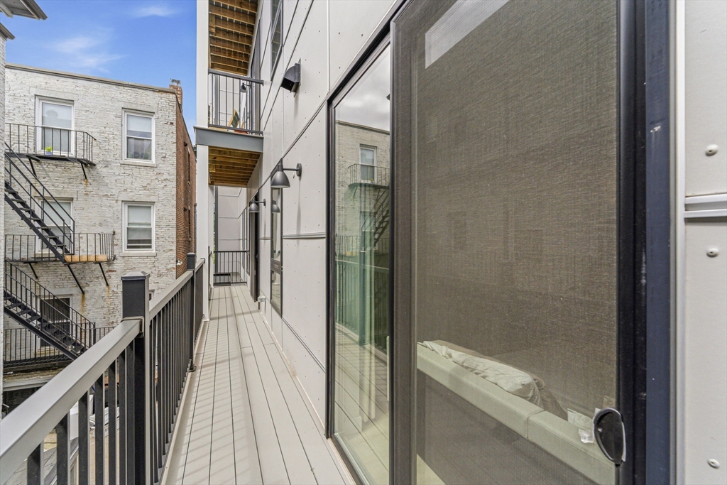 157 Chestnut Street, Unit 203 Chelsea, MA 02150 - Photo 12 of 31