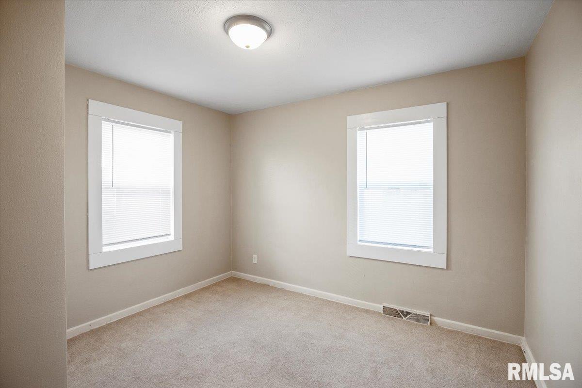 2140 South 13th Street Springfield, IL 62703 - Photo 6 of 22