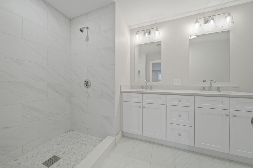 28 Hickory Road Norwood, MA 02062 - Photo 14 of 30 Gallery Image 14
