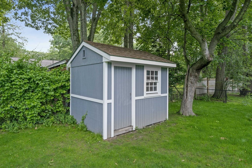 28 Hickory Road Norwood, MA 02062 - Photo 23 of 30 Gallery Image 23