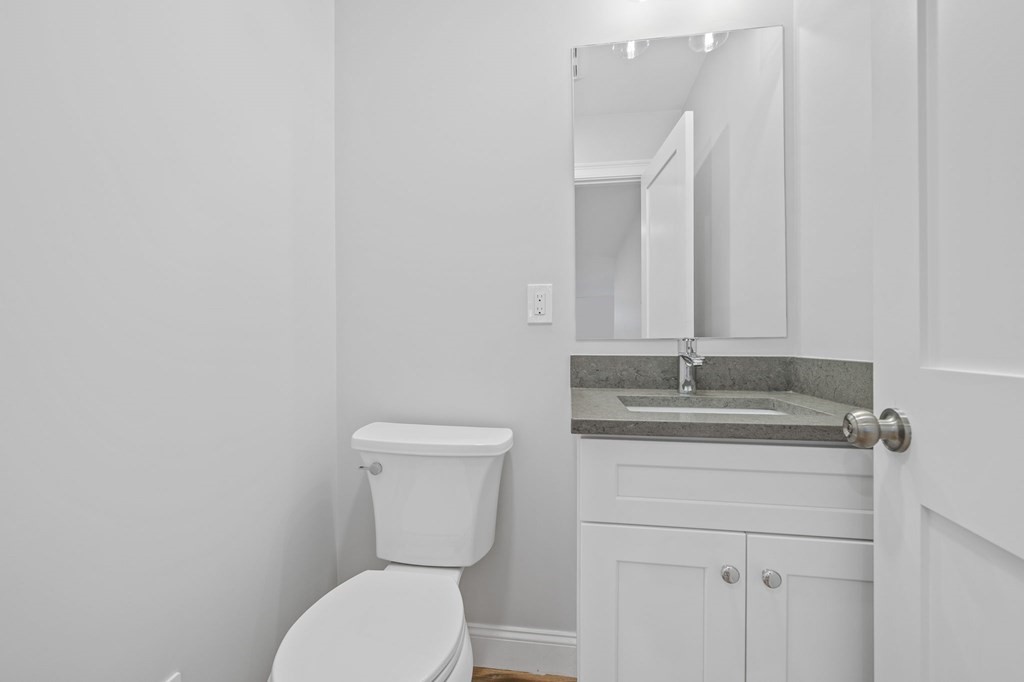 28 Hickory Road Norwood, MA 02062 - Photo 9 of 30 Gallery Image 9