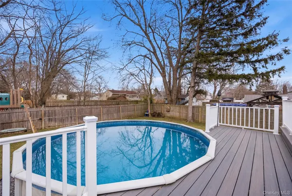 $569,999 | 2809 Heather Avenue, Medford, NY 11763