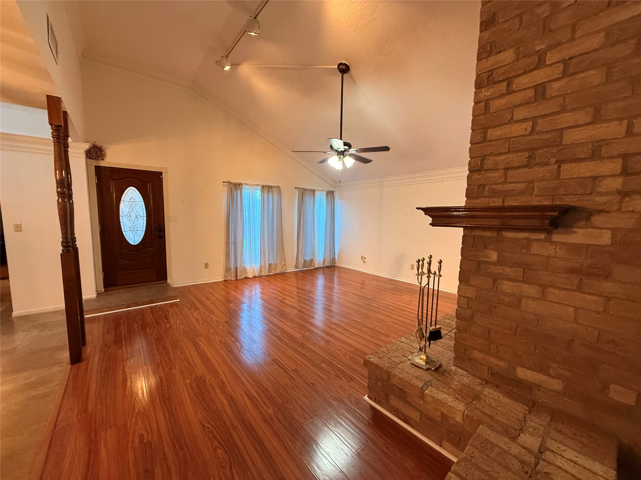 2311 Peppermill Road Houston, TX 77080 - Photo 4 of 18 a view of a livingroom with wooden floor