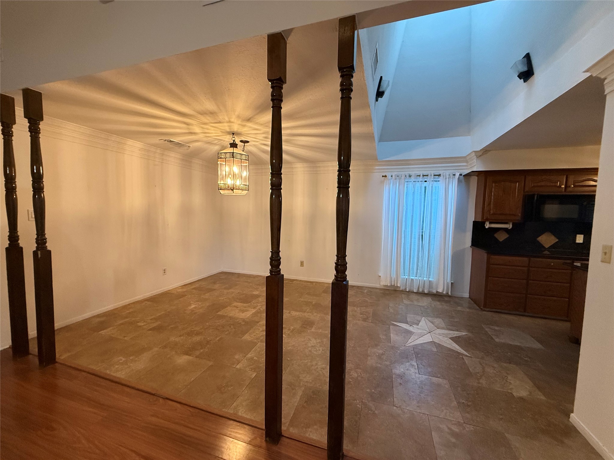 2311 Peppermill Road Houston, TX 77080 - Photo 7 of 18 a view of an empty room