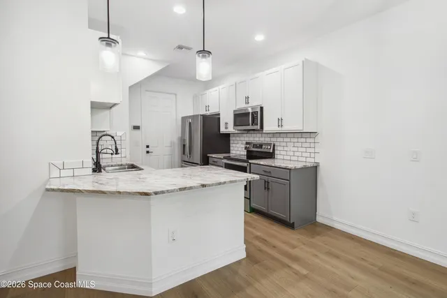 $2,465 | 1430 Isabella Drive, Unit 102, Melbourne, FL 32935