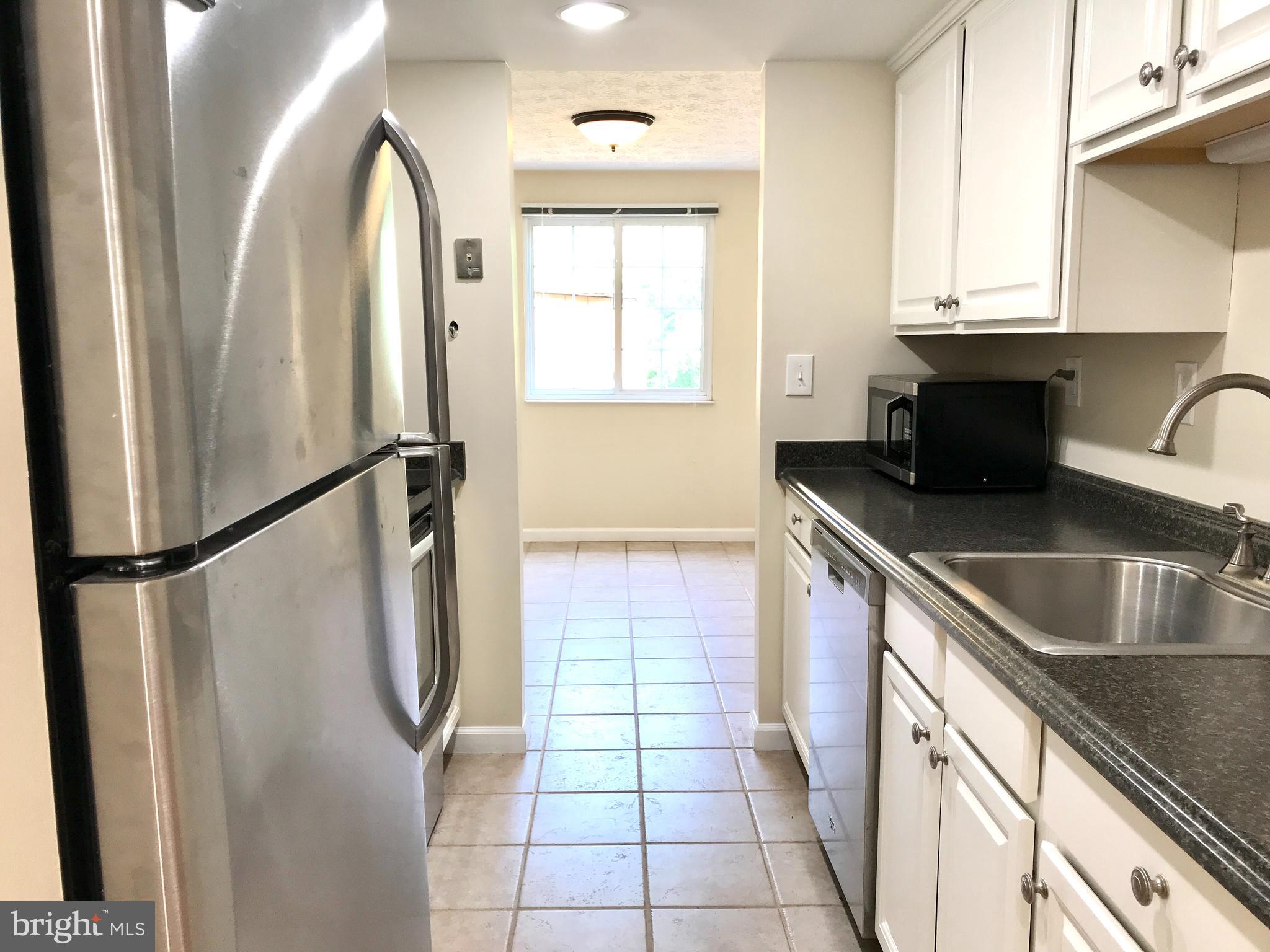 12144 Purple Sage Court Reston, VA 20194 - Photo 7 of 21 Kitchen
