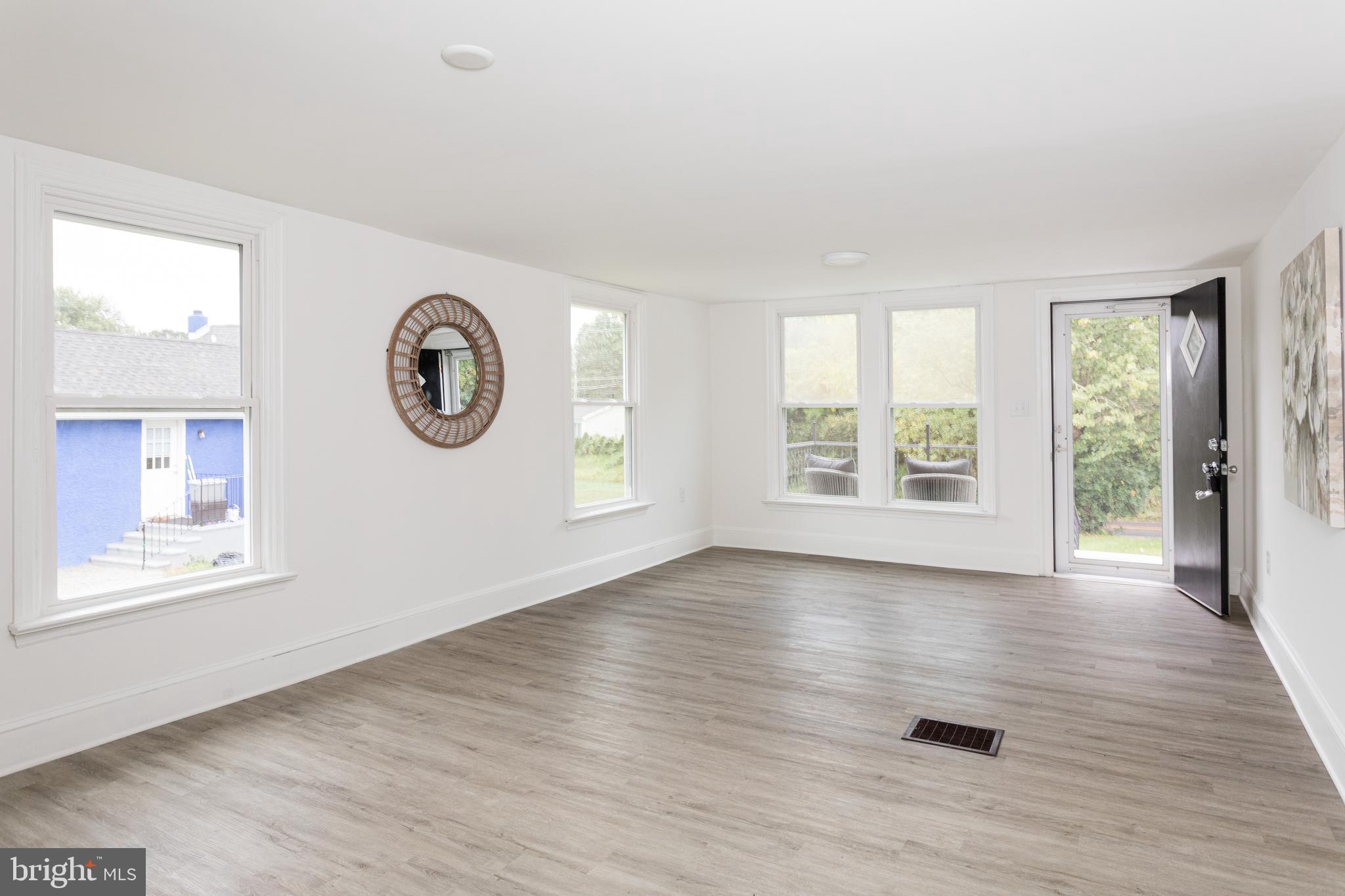 46 Red Toad Road North East, MD 21901 - Photo 5 of 16 Spacious livingroom dining combo