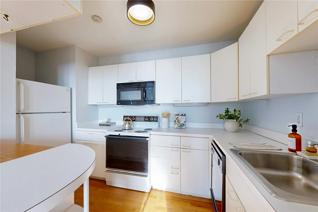 10 East Street, Unit 2 Providence, RI 02906 - Photo 13 of 36