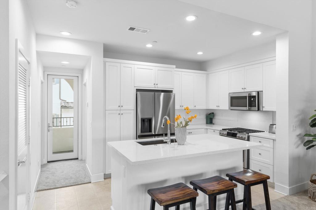 2170 Birch Road, Unit 111 Chula Vista, CA 91915 - Photo 3 of 24