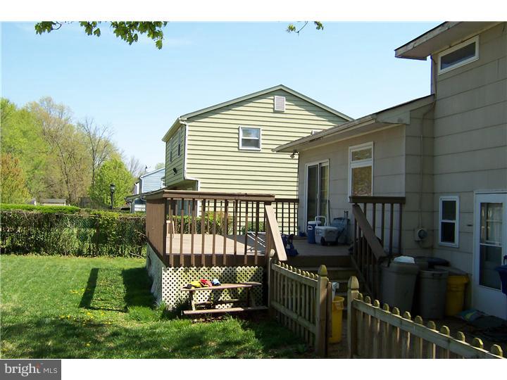 107 Cardinal Road Edgewater Park, NJ 08010 - Photo 10 of 11 Deck