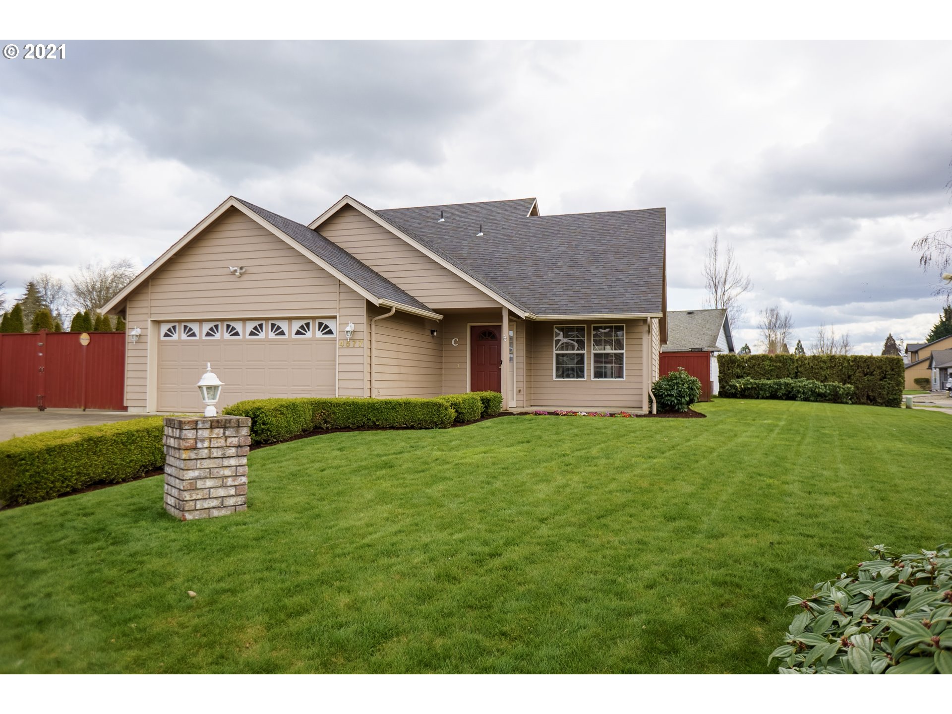 4577 Spring Meadow Avenue Eugene, OR 97404 - Photo 1 of 23 Gallery Image 1